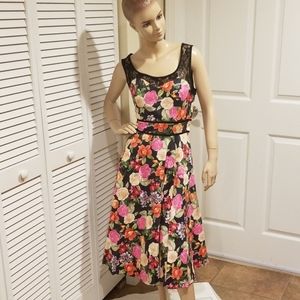 H&R LONDON 50's AUDREY DRESS Floral sz 6 Lace